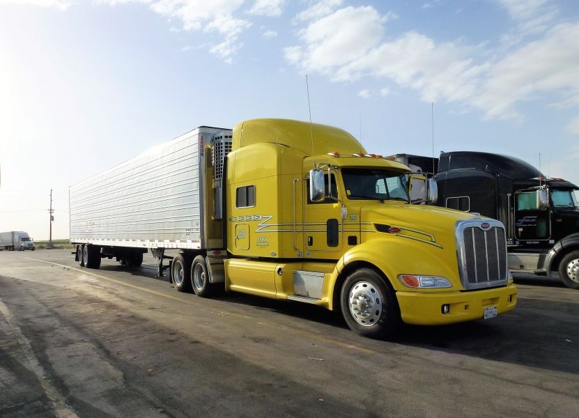 Gelber Truck